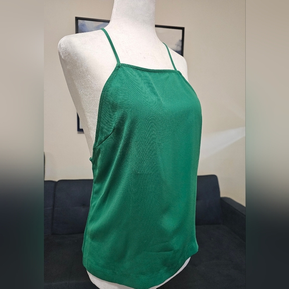 Green Sleeveless Blouse - Picture 3 of 9